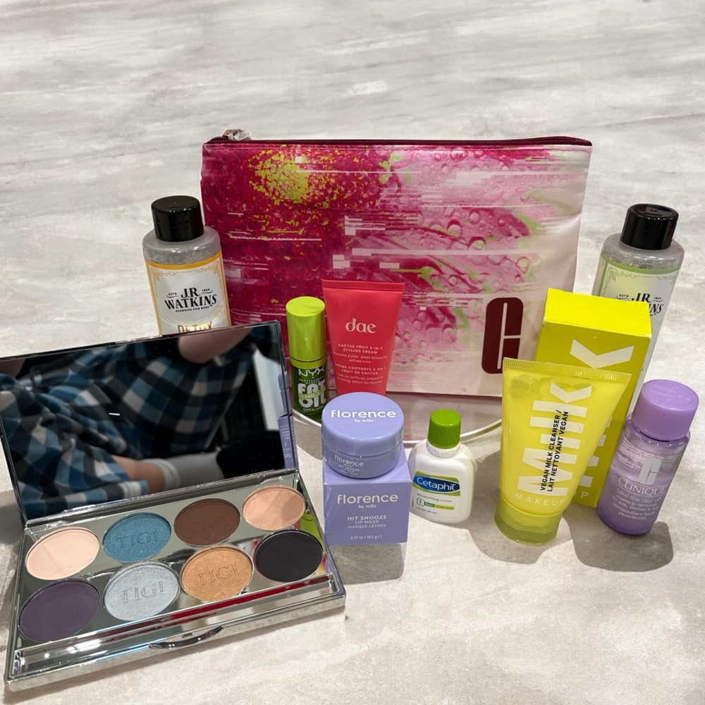 Clinique Makeup Bundle